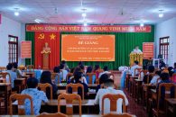 BẾ GIẢNG LỚP BỒI DƯỠNG LÝ LUẬN CHÍNH TRỊ DÀNH CHO ĐẢNG VIÊN MỚI NĂM 2025